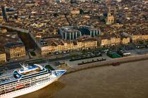 Bordeaux. © Philip Plisson / Plisson La Trinité / AA18176 - Photo Galleries - Big Cruises