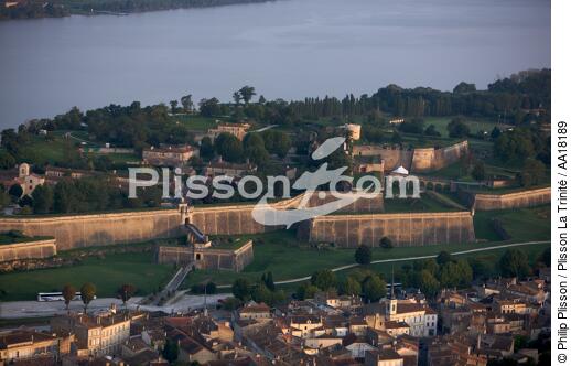 The Blaye citadel in Gironde. - © Philip Plisson / Plisson La Trinité / AA18189 - Photo Galleries - Blaye