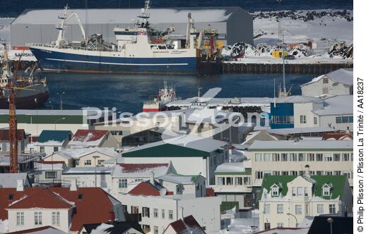 Fishing vessels in Westman islands in Iceland - © Philip Plisson / Plisson La Trinité / AA18237 - Photo Galleries - Snow