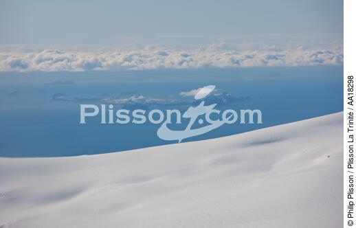 Les îles Westman en Islande. - © Philip Plisson / Plisson La Trinité / AA18298 - Nos reportages photos - Neige