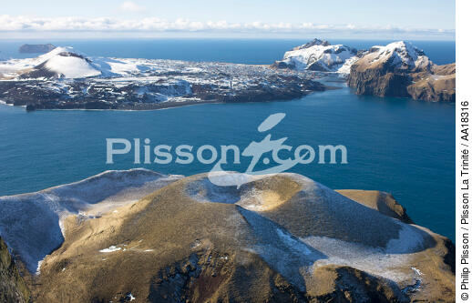 Les îles Westman en Islande. - © Philip Plisson / Plisson La Trinité / AA18316 - Nos reportages photos - Paysage intérieur