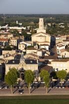Pauillac en Gironde. © Philip Plisson / Plisson La Trinité / AA18347 - Nos reportages photos - Ville [33]