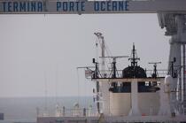 Portiques dans le port du Havre. © Philip Plisson / Plisson La Trinité / AA18368 - Nos reportages photos - Ville [76]