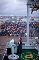 Container ship in the port of Le Havre. © Philip Plisson / Plisson La Trinité / AA18380 - Photo Galleries - Town [76]