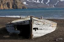 Deception island in Antarctica. © Philip Plisson / Plisson La Trinité / AA18718 - Photo Galleries - Boat graveyard