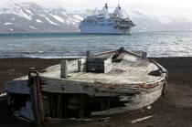 L'île de la déception en Antarctique. © Philip Plisson / Plisson La Trinité / AA18719 - Nos reportages photos - Cimetière marin