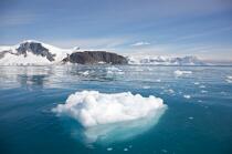 Glacier in Antarctica. © Philip Plisson / Plisson La Trinité / AA18736 - Photo Galleries - Antarctica