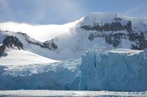 Glacier en Antarctique. © Philip Plisson / Plisson La Trinité / AA18737 - Nos reportages photos - Montagne