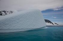 Antarctique. © Philip Plisson / Plisson La Trinité / AA18748 - Nos reportages photos - Iceberg