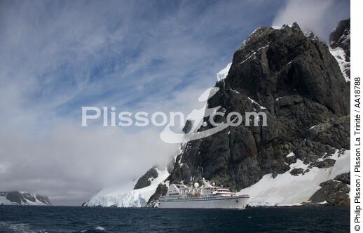 Antarctique. - © Philip Plisson / Plisson La Trinité / AA18788 - Nos reportages photos - Glacier
