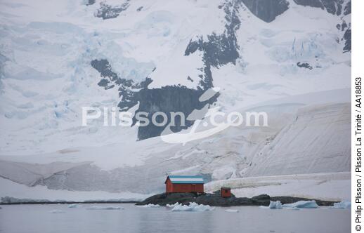 La base de Neko en Antarctique. - © Philip Plisson / Plisson La Trinité / AA18853 - Nos reportages photos - Cabane