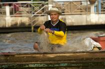 Pêcheur à Bangkok. © Philip Plisson / Plisson La Trinité / AA19298 - Photo Galleries - Fisherman