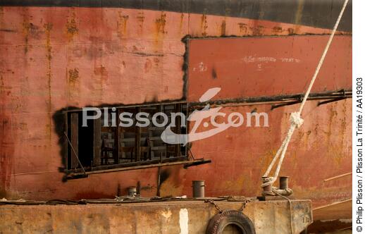 In the port of Bangkok. - © Philip Plisson / Plisson La Trinité / AA19303 - Photo Galleries - Shipyards