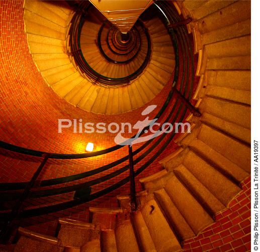 Stairs of the Canche's lighthouse - © Philip Plisson / Plisson La Trinité / AA19397 - Photo Galleries - Details