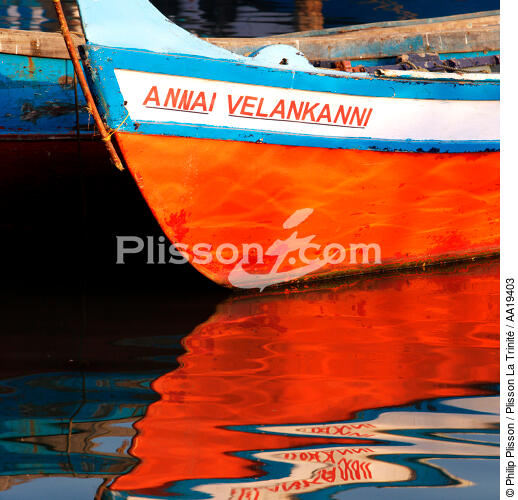 Etrave d'un bateau de pêche à Cochin - © Philip Plisson / Plisson La Trinité / AA19403 - Nos reportages photos - Cochin