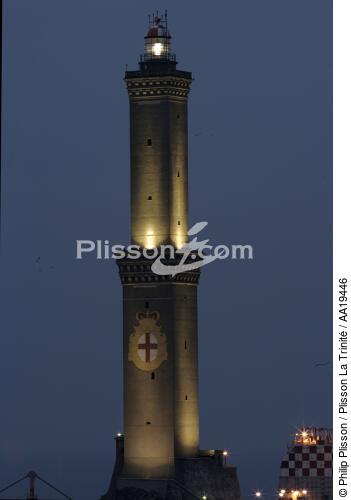 Genova lighthouse - © Philip Plisson / Plisson La Trinité / AA19446 - Photo Galleries - Génova