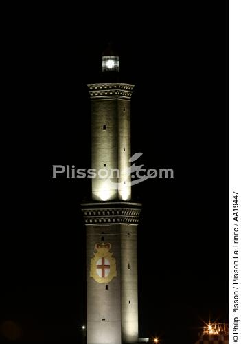Phare de Gênes - © Philip Plisson / Plisson La Trinité / AA19447 - Nos reportages photos - Nuit