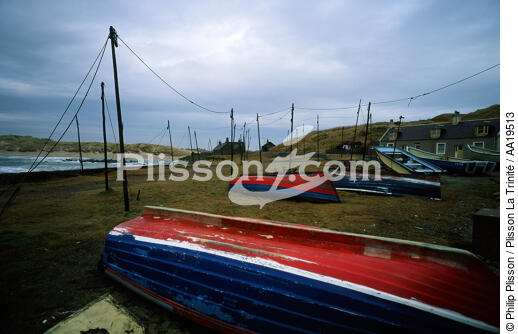 Masts erected for drying nets return of fishing - © Philip Plisson / Plisson La Trinité / AA19513 - Photo Galleries - Elements of boat