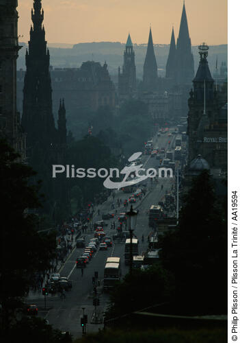 Edinburgh in Scotland - © Philip Plisson / Plisson La Trinité / AA19594 - Photo Galleries - Road transport
