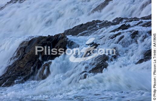La côte sauvages de Quiberon - © Philip Plisson / Plisson La Trinité / AA19645 - Photo Galleries - Wave