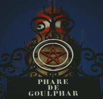 Phare de Goulphar en France © Philip Plisson / Plisson La Trinité / AA19664 - Nos reportages photos - Format carré