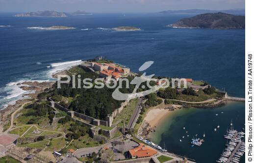Baiona Paradore Hotel - © Philip Plisson / Plisson La Trinité / AA19748 - Photo Galleries - Island [Galicia]