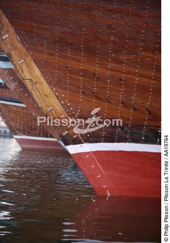 In Dubaï Creek - © Philip Plisson / Plisson La Trinité / AA19764 - Photo Galleries - Hull of boat