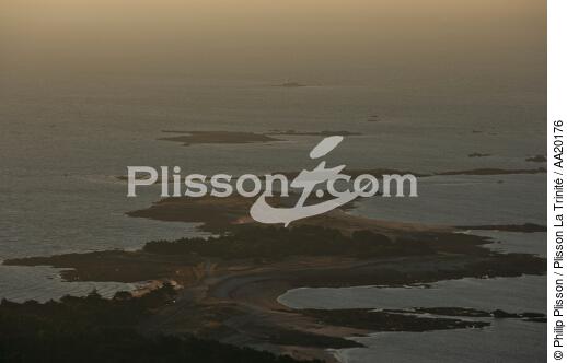 Peninsula of Quiberon. - © Philip Plisson / Plisson La Trinité / AA20176 - Photo Galleries - Sunset