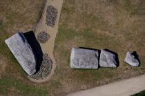 The big broken standing stone of Locmariaquer. © Philip Plisson / Plisson La Trinité / AA20254 - Photo Galleries - Stone
