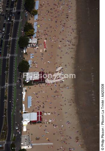 Pornichet beach. - © Philip Plisson / Plisson La Trinité / AA20308 - Photo Galleries - Crowd