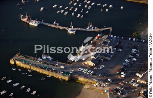 Port de pêche,Port-Maria. - © Philip Plisson / Plisson La Trinité / AA20344 - Nos reportages photos - Port-Maria
