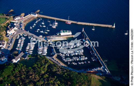 Port-Tudy, Groix island. - © Philip Plisson / Plisson La Trinité / AA20381 - Photo Galleries - Pier