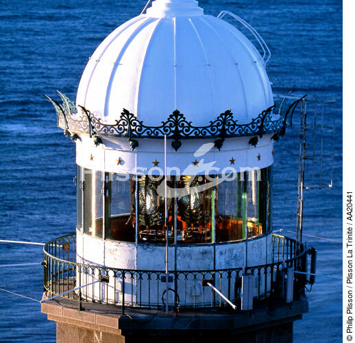Le phare d'Eckmühl à la pointe de Penmarc'h. - © Philip Plisson / Plisson La Trinité / AA20441 - Nos reportages photos - Format carré