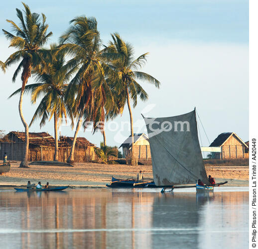 Belo sur mer - © Philip Plisson / Plisson La Trinité / AA20449 - Photo Galleries - Square format