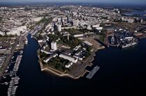 Port de Lorient. © Philip Plisson / Plisson La Trinité / AA20510 - Nos reportages photos - Flotte