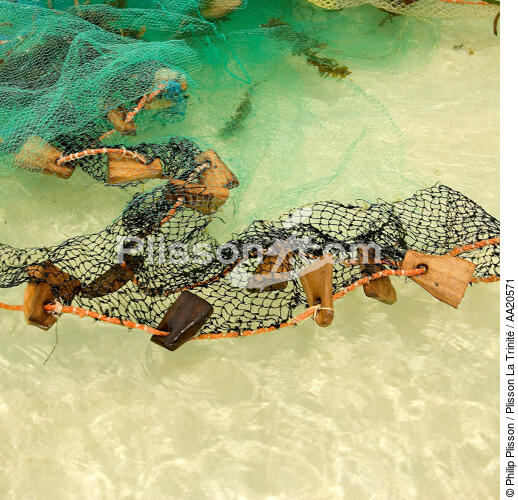 Fishing nets in Nosy Be. - © Philip Plisson / Plisson La Trinité / AA20571 - Photo Galleries - Square format