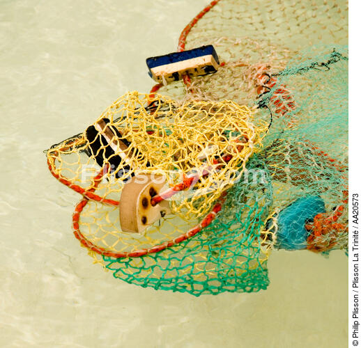 Fishing nets in Nosy Be. - © Philip Plisson / Plisson La Trinité / AA20573 - Photo Galleries - Fishing equipment