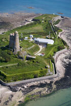 Le fort de la Hougue. © Philip Plisson / Plisson La Trinité / AA20608 - Nos reportages photos - Fort