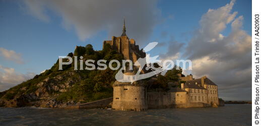 Le Mont-Saint-Michel. - © Philip Plisson / Plisson La Trinité / AA20903 - Nos reportages photos - 16/9 horizontal