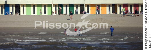Le Touquet. - © Philip Plisson / Plisson La Trinité / AA21152 - Nos reportages photos - Cabine de plage