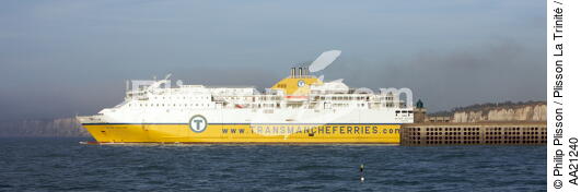 Dieppe. - © Philip Plisson / Plisson La Trinité / AA21240 - Photo Galleries - Ferry boat