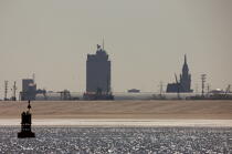 Dunkerque. © Philip Plisson / Plisson La Trinité / AA21289 - Photo Galleries - Buoys and beacons
