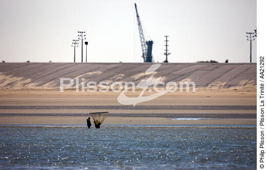 Dunkerque. - © Philip Plisson / Plisson La Trinité / AA21292 - Photo Galleries - From Dunkerque to la Baie de Somme