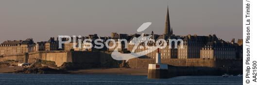 Saint-Malo. - © Philip Plisson / Plisson La Trinité / AA21500 - Nos reportages photos - Rempart