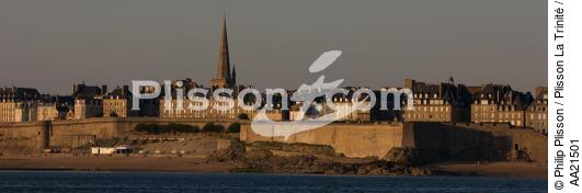 Saint-Malo. - © Philip Plisson / Plisson La Trinité / AA21501 - Photo Galleries - Town [35]