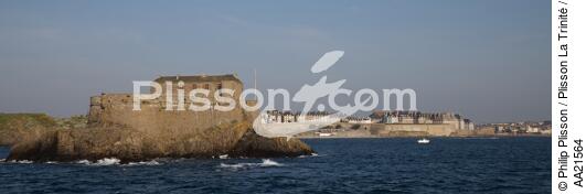 Le Petit Bé à Saint-Malo. - © Philip Plisson / Plisson La Trinité / AA21564 - Nos reportages photos - Fort