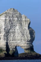 The cliffs of Etretat. © Philip Plisson / Plisson La Trinité / AA21615 - Photo Galleries - Etretat