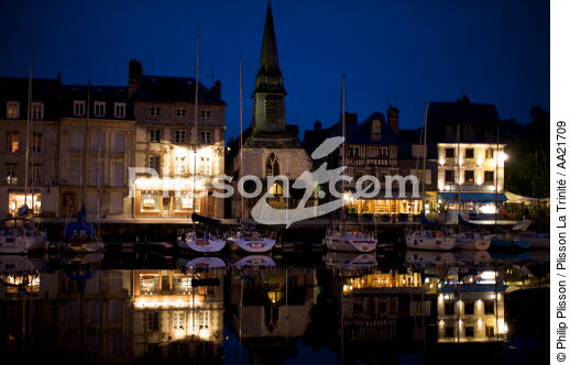 Honfleur. - © Philip Plisson / Plisson La Trinité / AA21709 - Photo Galleries - Night