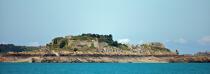L'île des Rimains devant Cancale. © Philip Plisson / Plisson La Trinité / AA21799 - Nos reportages photos - Fort