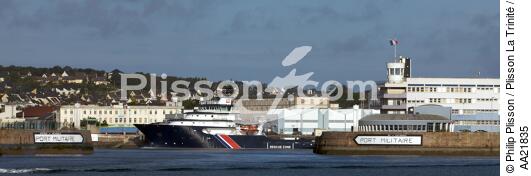 Cherbourg. - © Philip Plisson / Plisson La Trinité / AA21835 - Nos reportages photos - Cherbourg